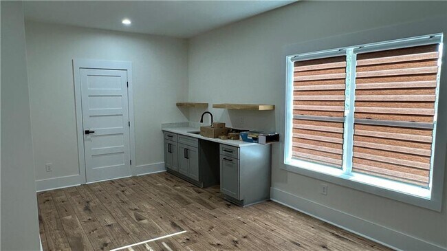 Building Photo - 3527 Bailey Rd