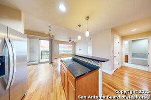 Building Photo - 215 Center St