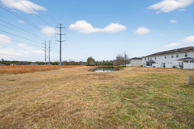 Building Photo - Beautiful Townhome in Biscayne Bay!