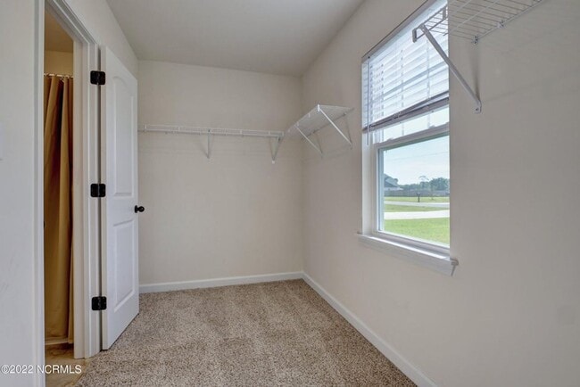 Building Photo - 109 Easton Dr