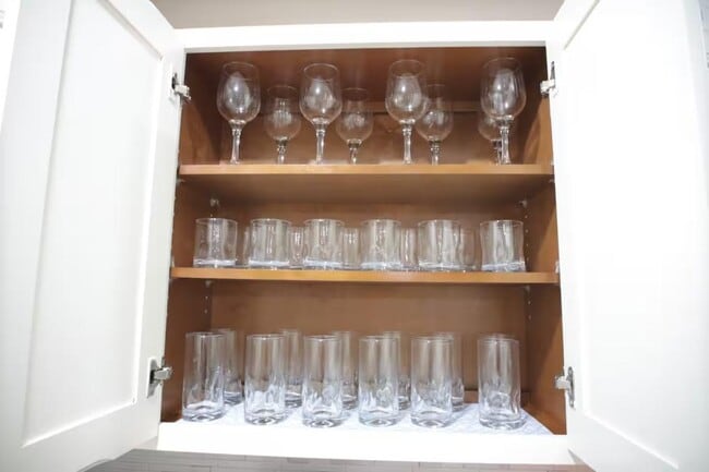 Building Photo - 826 N Lincoln Ave