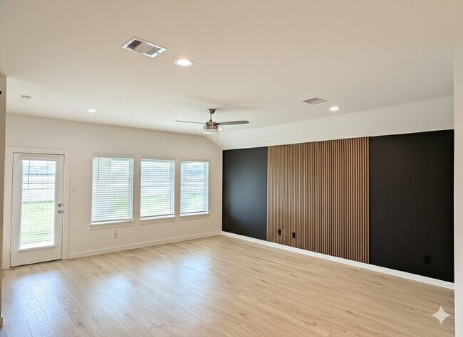 Building Photo - 4210 Harvest Creek Cr