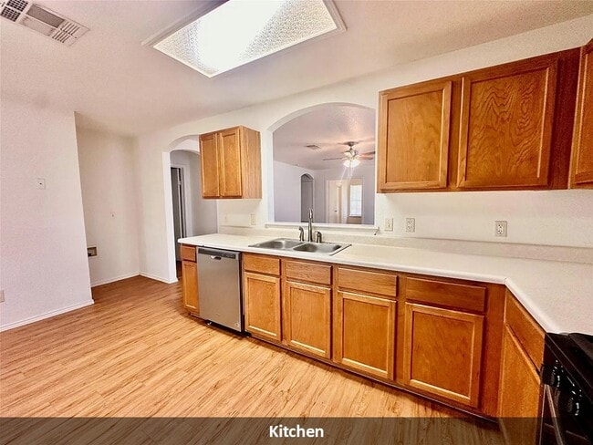 Building Photo - 17204 Ardisia Dr