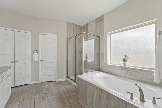 Building Photo - 15103 Dry Ridge Ct