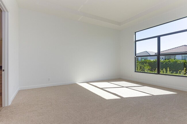 Building Photo - 9155 SW Esule Way