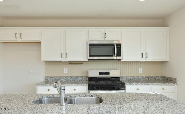 Building Photo - 139 Palm Dr