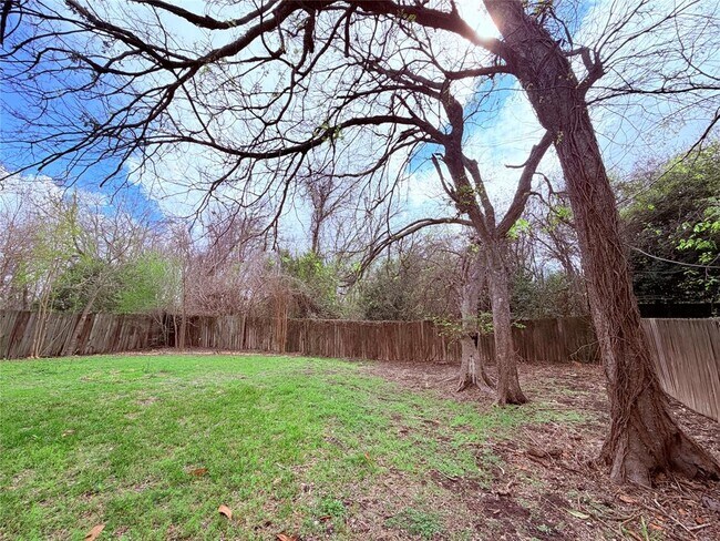 Building Photo - 16924 Cactus Blossom Dr