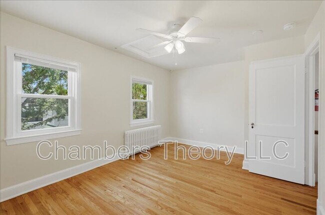 Building Photo - 2230 Observatory Pl NW