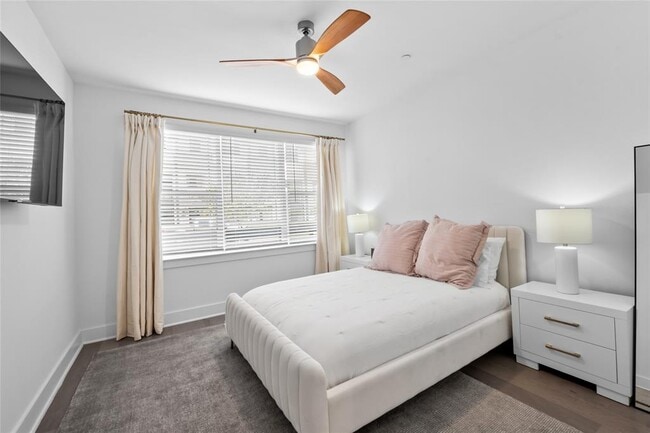 Building Photo - 4310 Authentic Dr