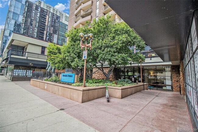 Building Photo - 1020 15th St