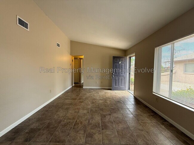 Building Photo - 18211 N 40th Pl