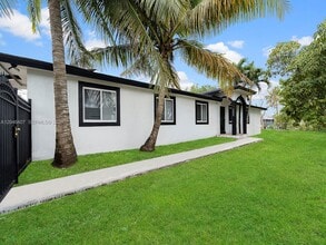 Building Photo - 26650 SW 138th Ct