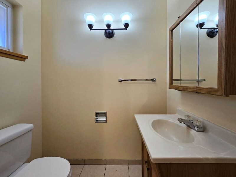 Building Photo - 512 Camino Solano