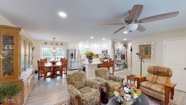 Building Photo - 1137 Magnolia Dr