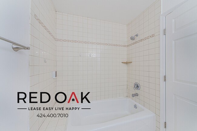 Building Photo - 6928 Agnes Ave