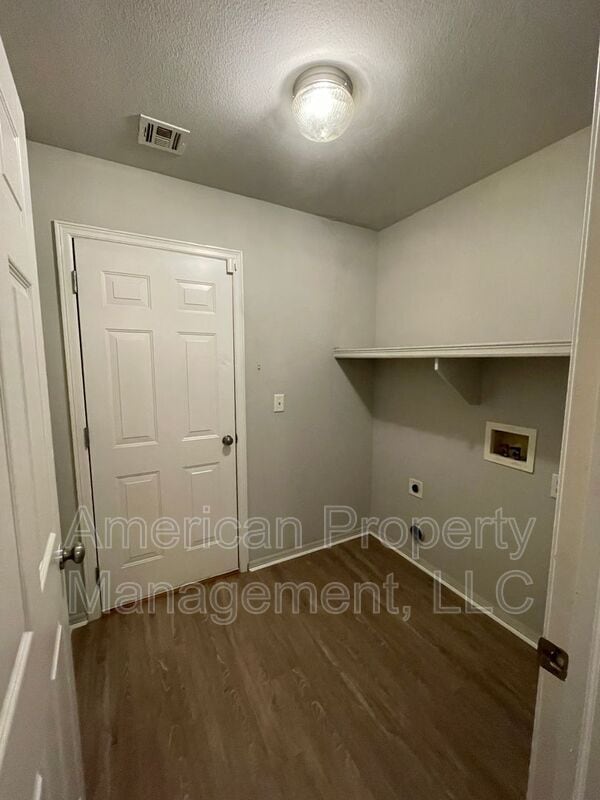 Building Photo - 11108 N 143rd E Ave