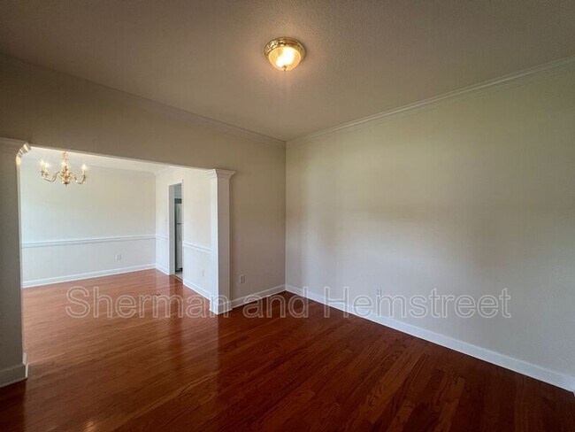 Building Photo - 3404 Thames Pl