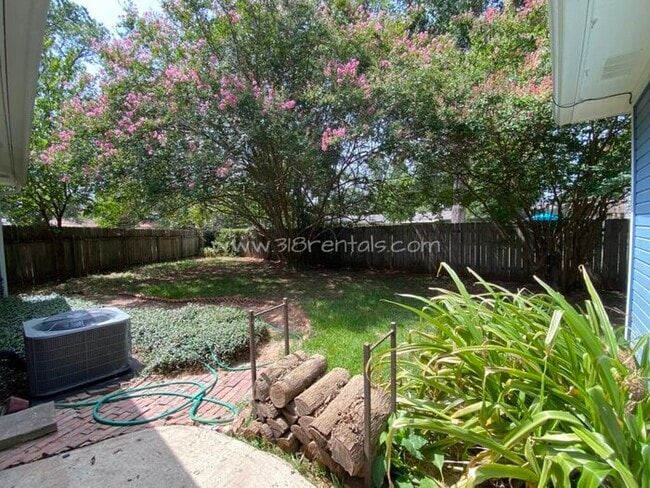 Building Photo - Home in Shady Grove available!