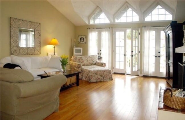 Building Photo - Golden Hills 3 Bdrm Home!