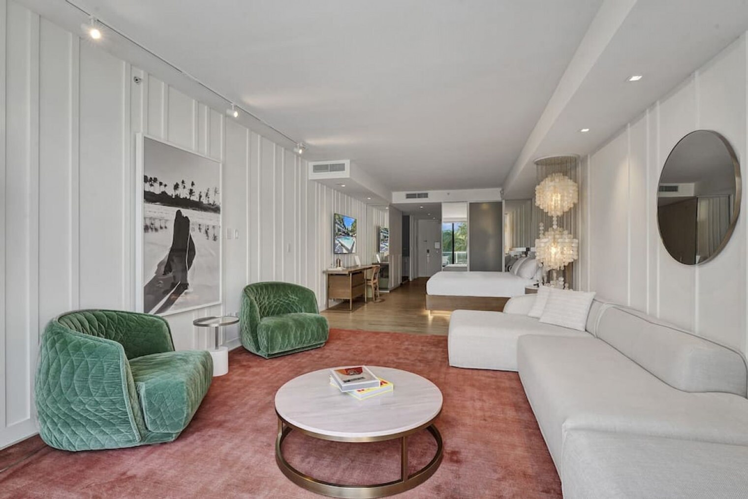 Building Photo - 2201 Collins Ave
