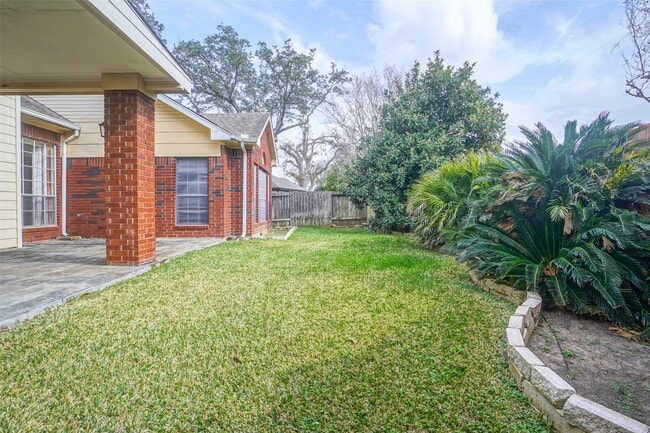 Building Photo - 5602 Whisper Ridge Dr