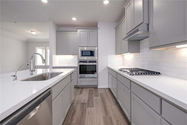 Building Photo - 129 Patrick Herndon Dr