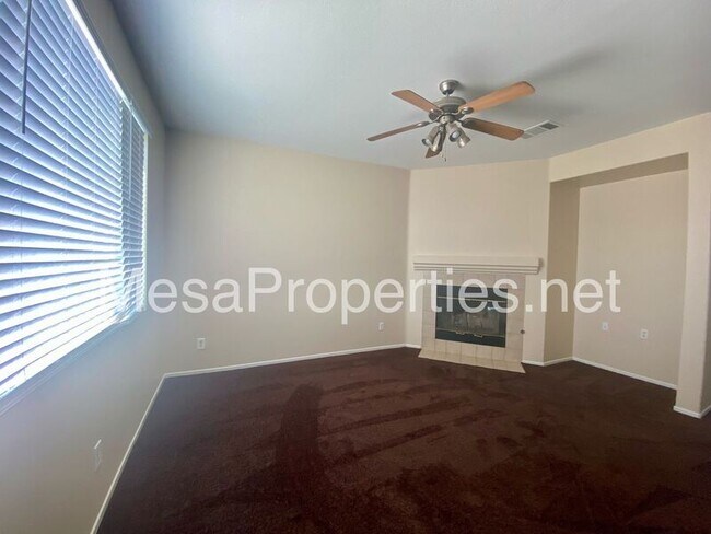 Building Photo - 13323 Somerset St