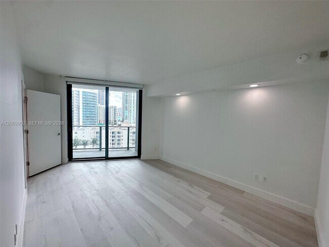 Building Photo - 501 NE 31st St