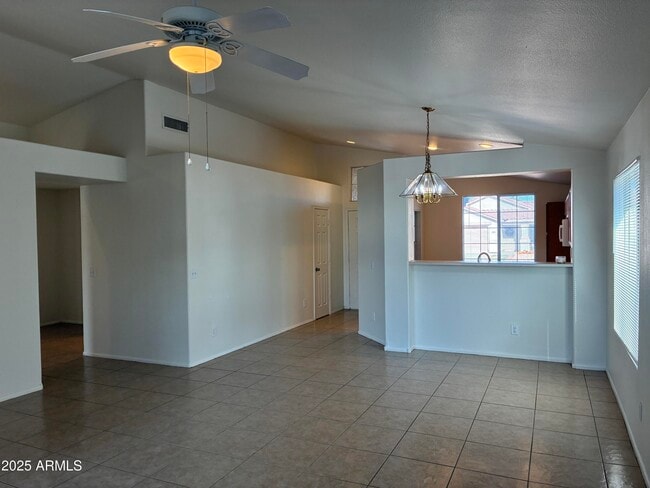 Building Photo - 10443 W Medlock Dr