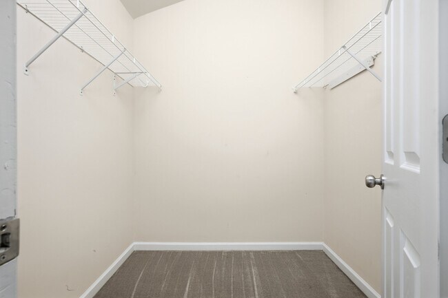 Building Photo - 1813 Willow Branch Ln