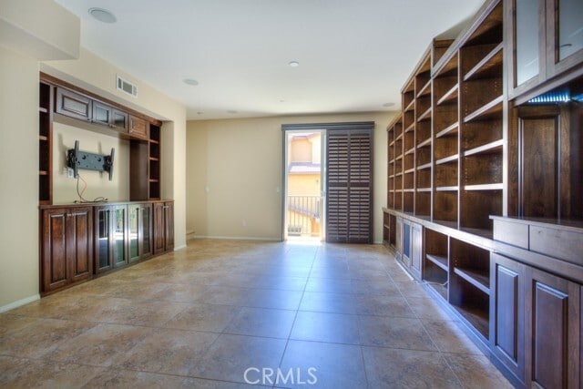 Building Photo - 17871 Shady View Dr