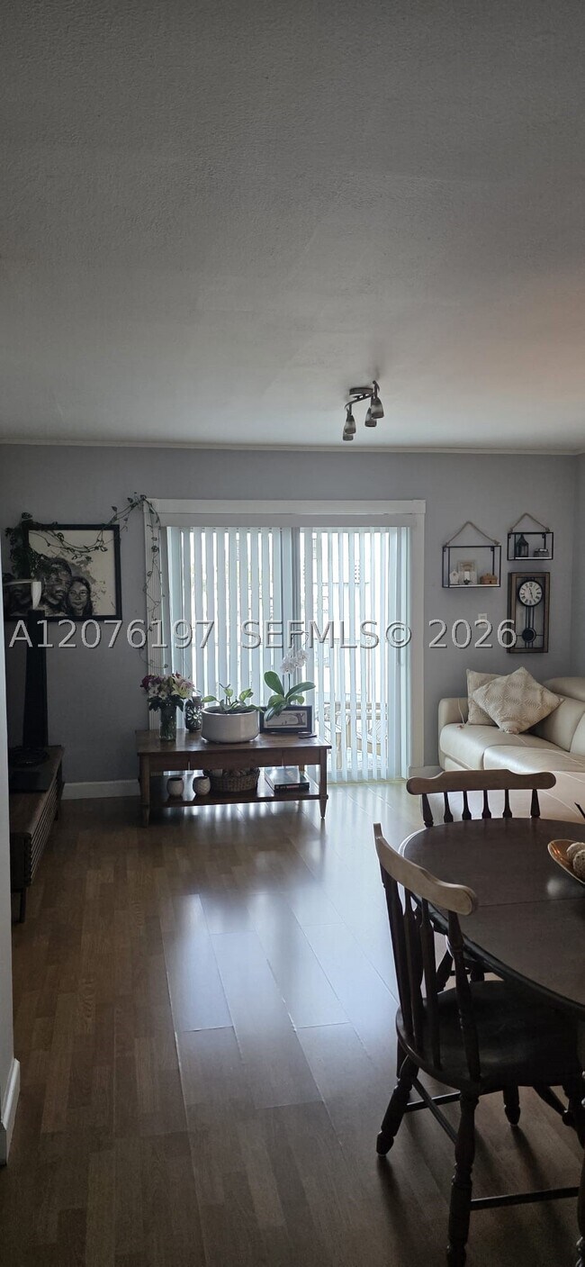 Building Photo - 7125 Bonita Dr