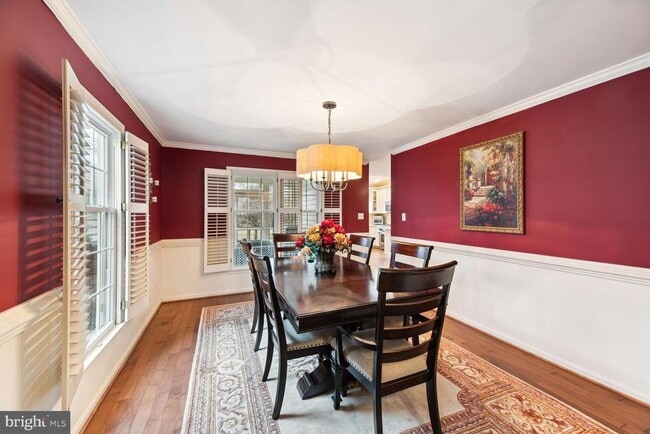 Building Photo - 6603 Forsythia St