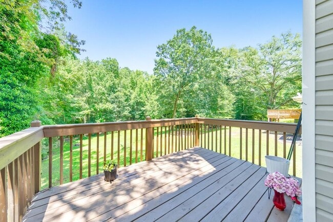 Building Photo - 1086 South Gordon Rd SW