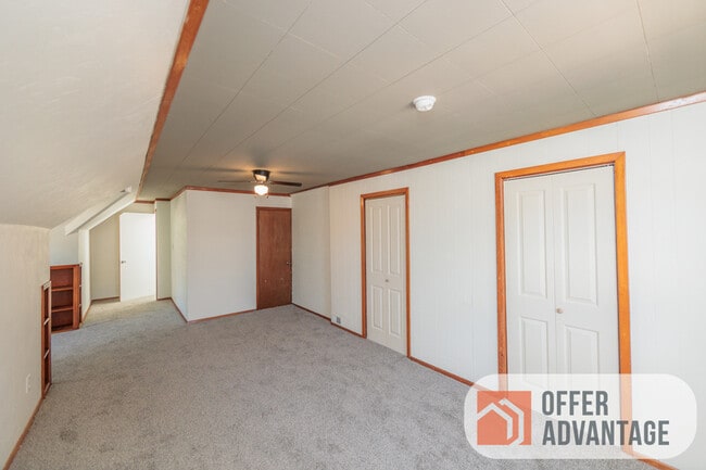 Building Photo - 376 E 288th St