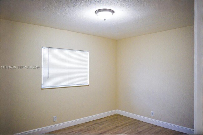 Building Photo - 4260 NW 31st Terrace