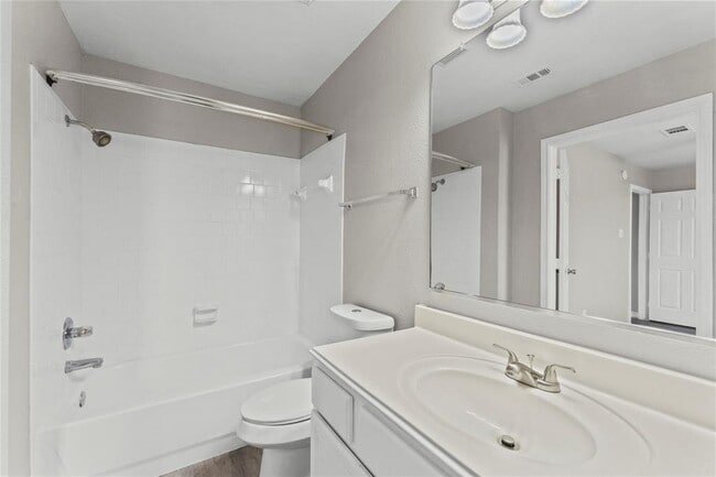 Building Photo - 106 Green Isle Ave