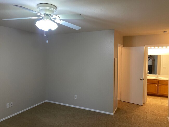 Building Photo - Charming 3 Bed w/Den in Northwest Peoria