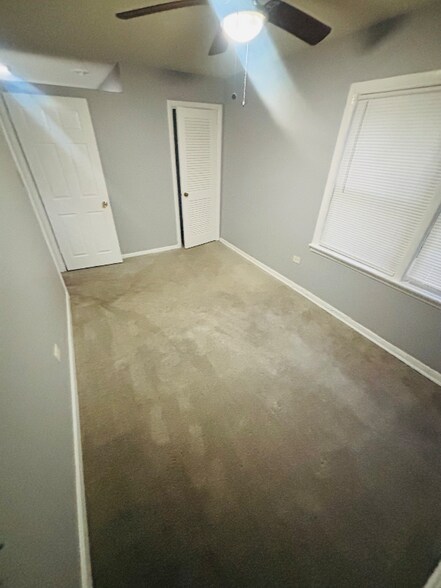 Building Photo - 7830 S Yates Blvd