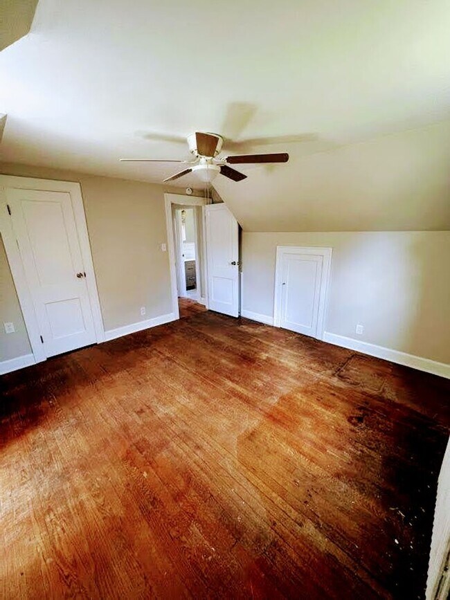 Building Photo - 3 Bedroom Home in Lynchburg