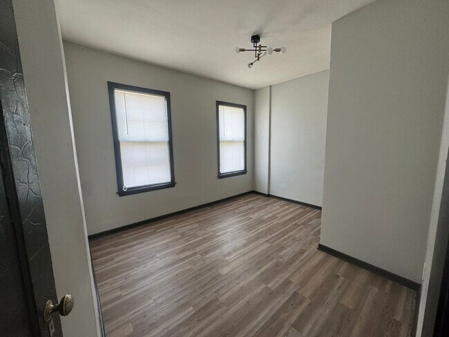 Building Photo - 2429-2431 S 34th St