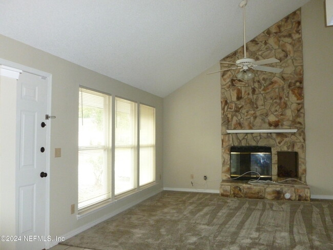 Building Photo - 8049 Kilwinning Ln