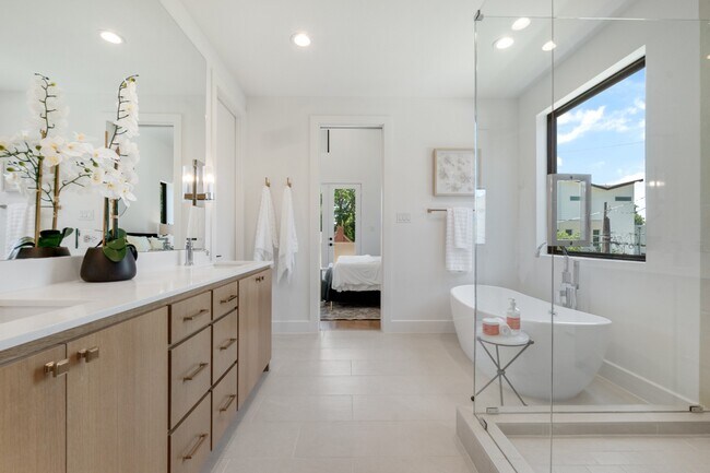 Building Photo - Scandinavian Inspired Newer Construction - near Greenville Ave, Henderson