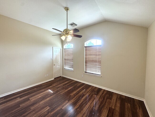 Building Photo - 2601 Easton Springs Ct