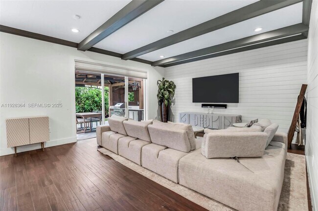 Building Photo - 16437 SW 28th St