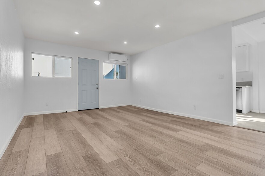 Building Photo - 1155 Exposition Blvd