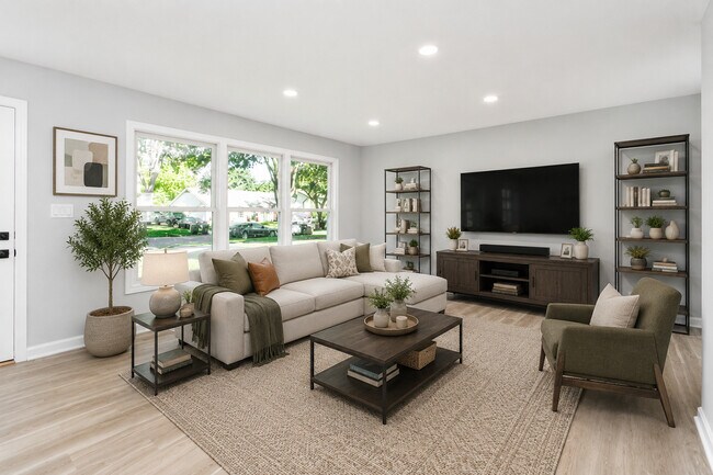 Building Photo - 7777 Ramsgate Cir S