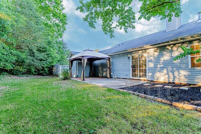 Building Photo - 423 Golden Leaf Ln