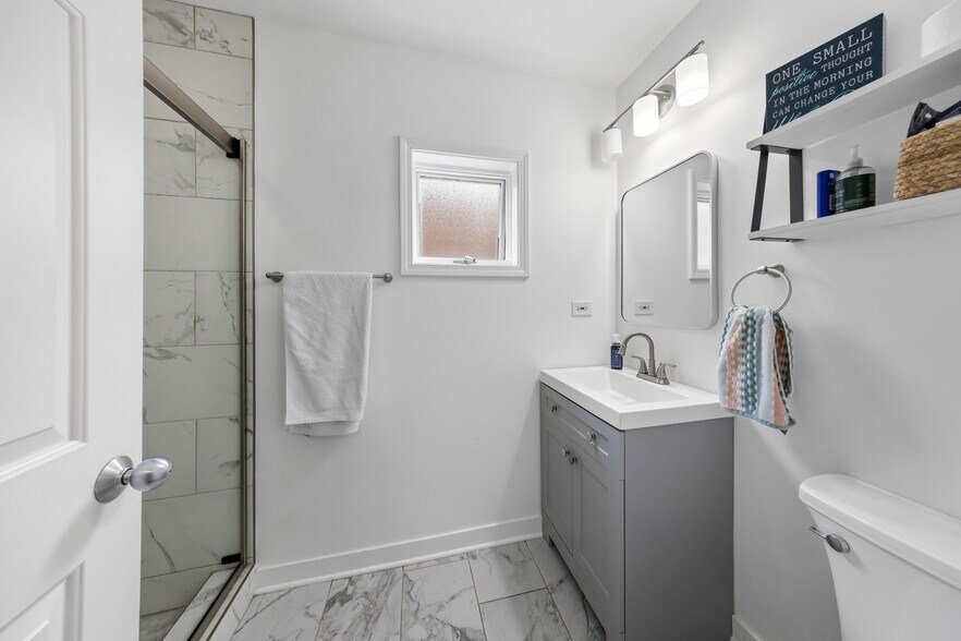 Building Photo - 811 W Superior St