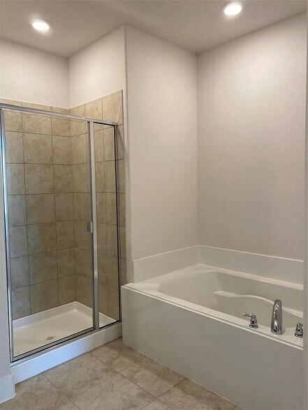 Building Photo - 2408 Magalia Ln